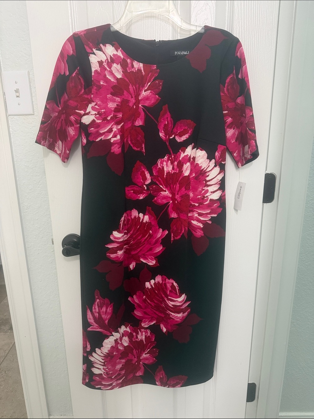 Roz & Ali Black Midi Dress with Fuchsia Floral Print